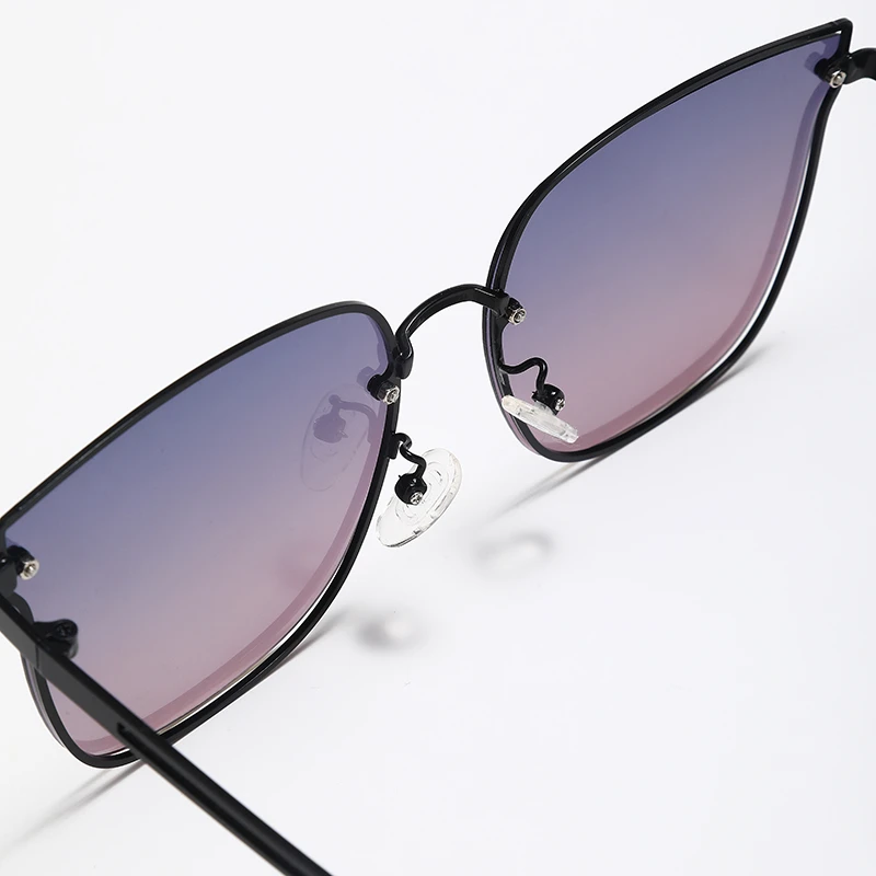 Eyewear quality inspection detail